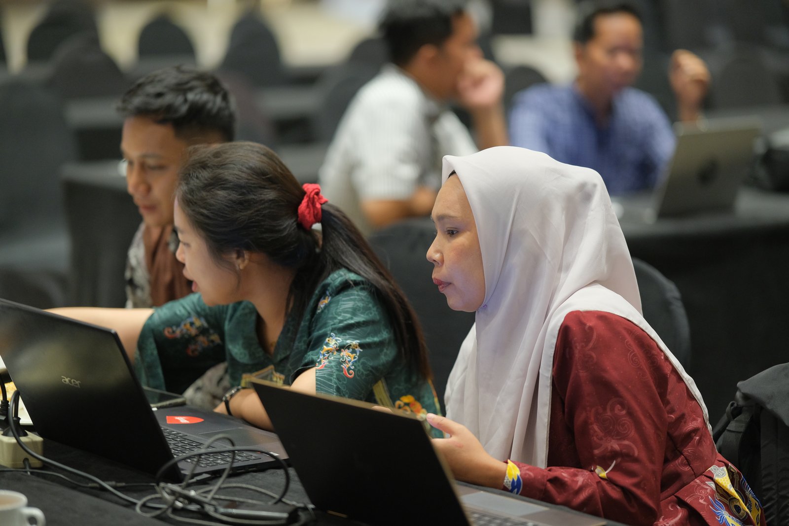 Dina Kristina, S. Kom